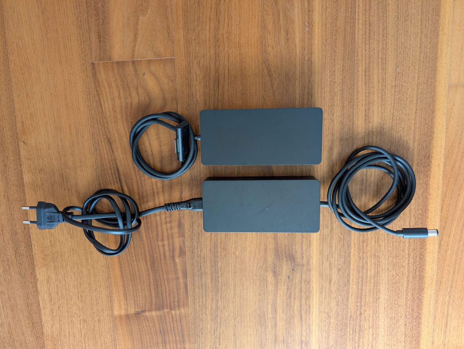 Microsoft Dockingstation: 3x Microsoft Surface Dock Generation 1 – Gebraucht aus Niederweningen von vicyl 1