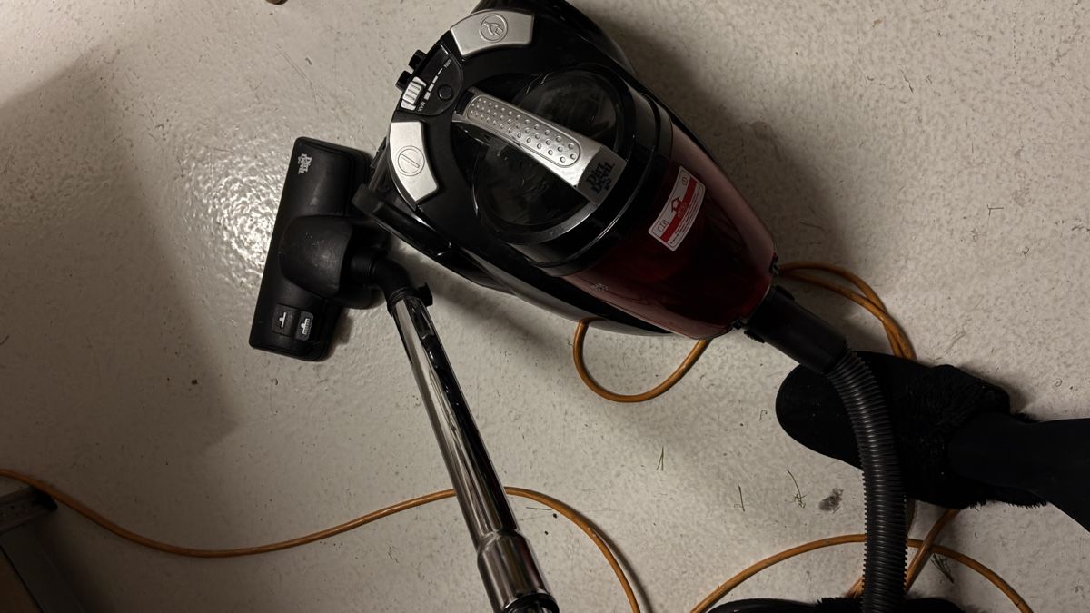 Aspirapolveri & Accessori: Dirt Devil Vacuum Cleaner Bagless Red Black Functional – Usato da Zürich venduto da duc_pjh7 2