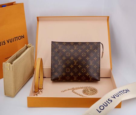 Louis Vuitton Toiletry pouch 26 cm Y2020