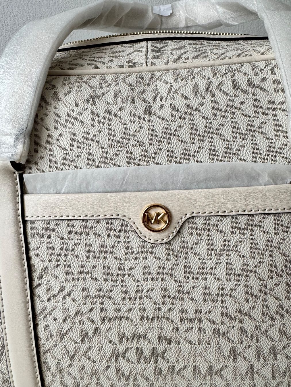 Michael Kors Borse da donna: Michael Kors Weekender light cream multi – Nuovo e nell'imballaggio originale da Wiedlisbach venduto da Sistershop 8