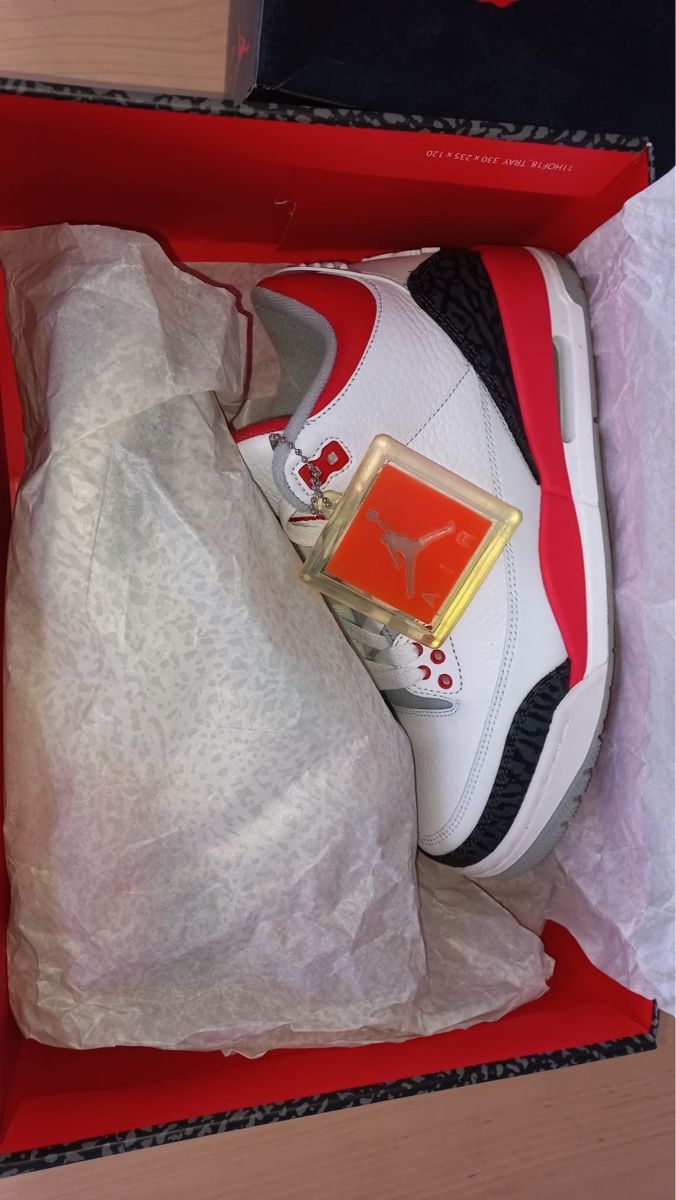 Jordan Scarpe da uomo: Air Jordan 3 – Nuovo (secondo la descrizione) da Kaiseraugst venduto da RJ03 4