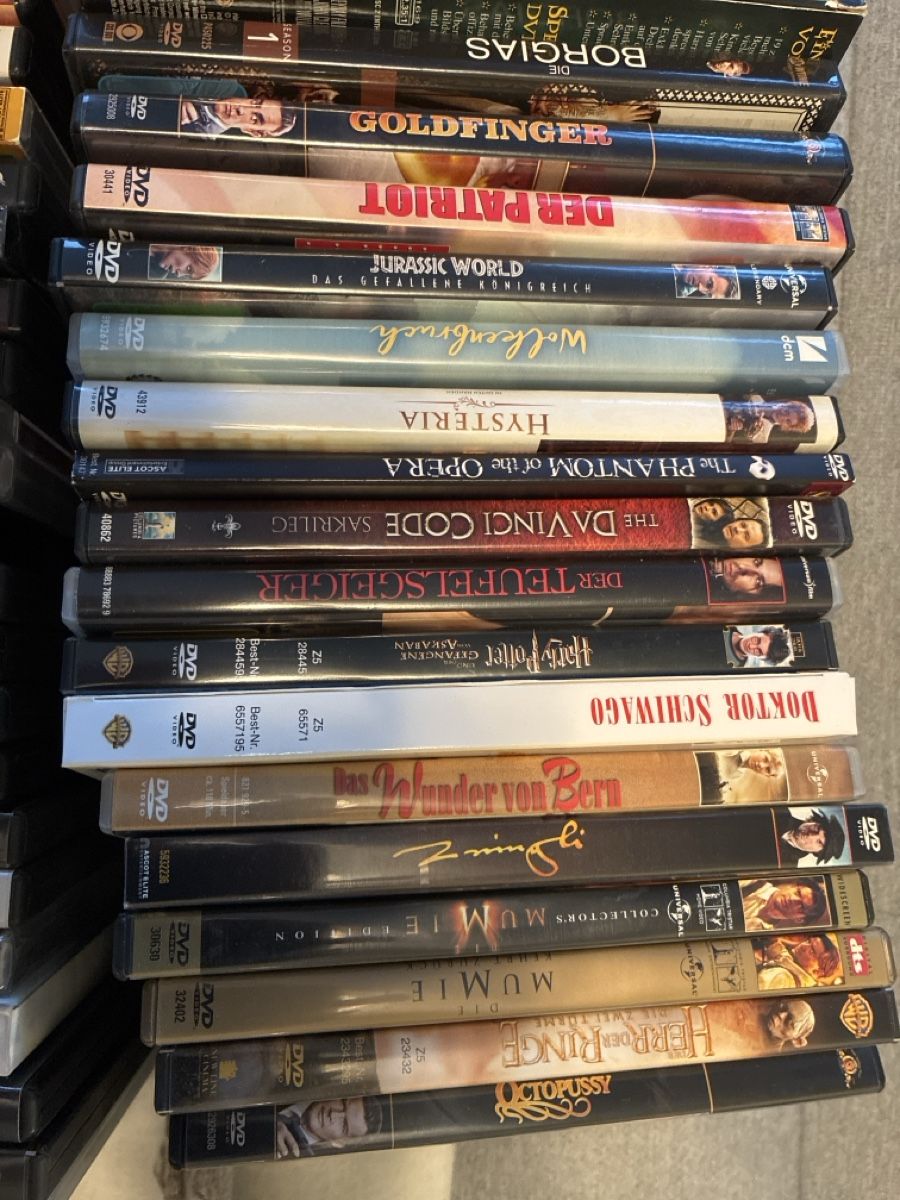 Tutti i DVDs: DVD-Sammlung (ca. 80 Stück) – Usato da Oftringen venduto da westman 2