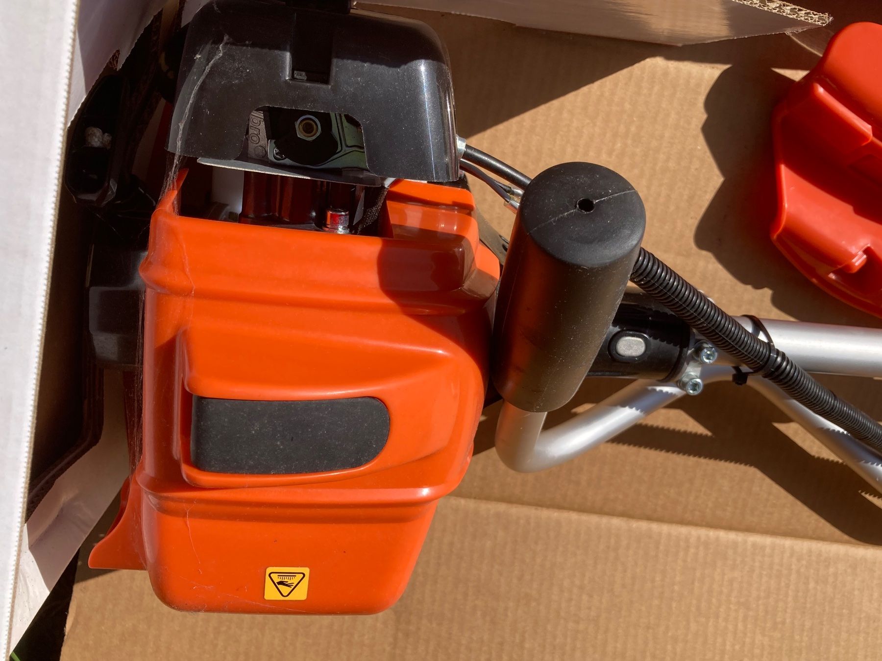 Hitachi Tagliaerba: Débroussailleuse Hitachi CG23ECP(S) Neuf – Nuovo e nell'imballaggio originale da Bassecourt venduto da CALUMET-X 4