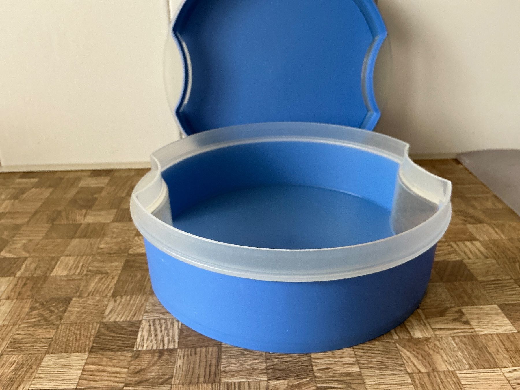 Tupperware Recipients et similaires: Tupperware Guetzlidose – D'occasion à Birmensdorf ZH par Hilhan 2