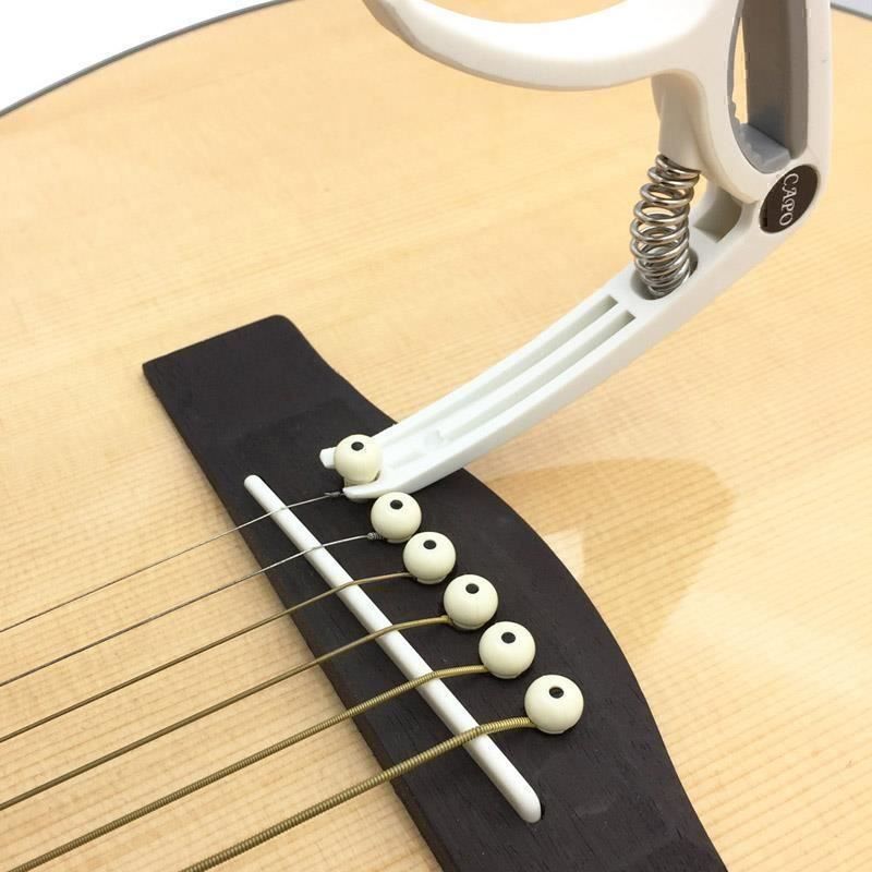 Strumenti musicali: Kapotaster Gitarrenhaube 3 Stück – Nuovo e nell'imballaggio originale da Gurmels venduto da Swisspod 2
