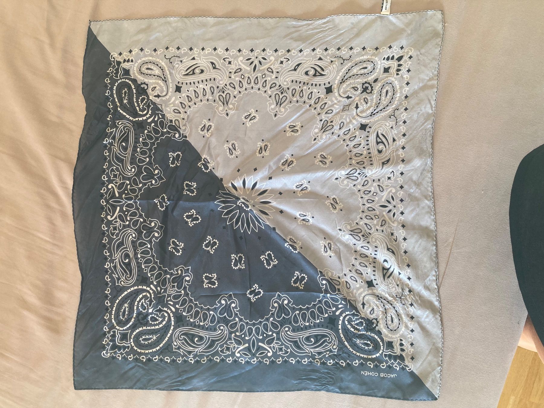 Foulards & écharpes: Silk foulard – D'occasion à Zürich par san_lv28
