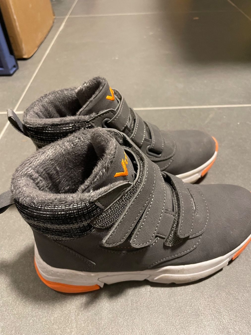Scarpe per ragazzi: Warme Schuhe Gr. 33 – Usato da Gränichen venduto da stern1111 2