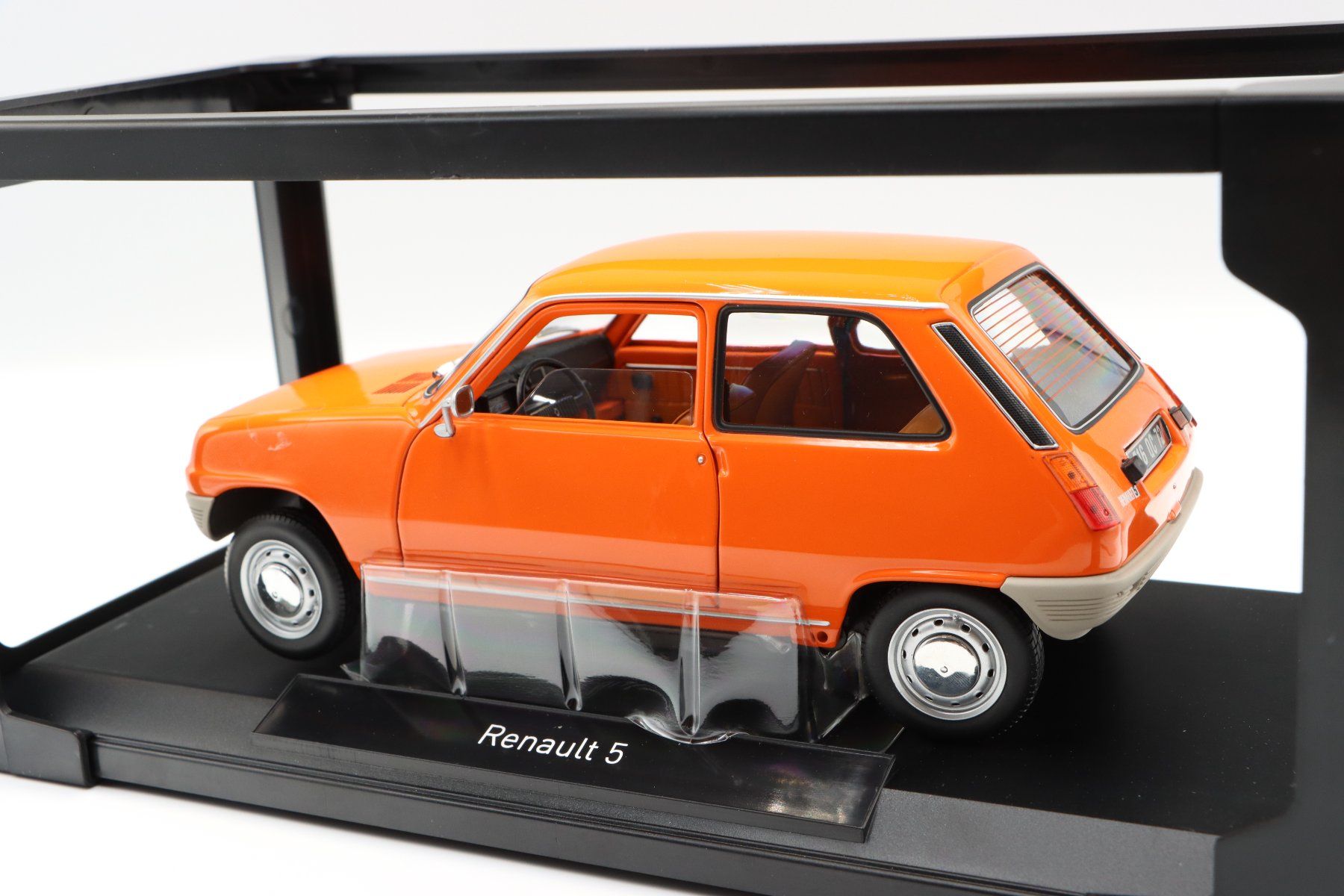 Renault Modellini d'auto: Renault 5 1972 1:18 Norev – Nuovo e nell'imballaggio originale da Bühl b.Aarberg venduto da modelldiecast 4