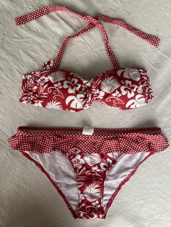 Bikini Kiwi, 40