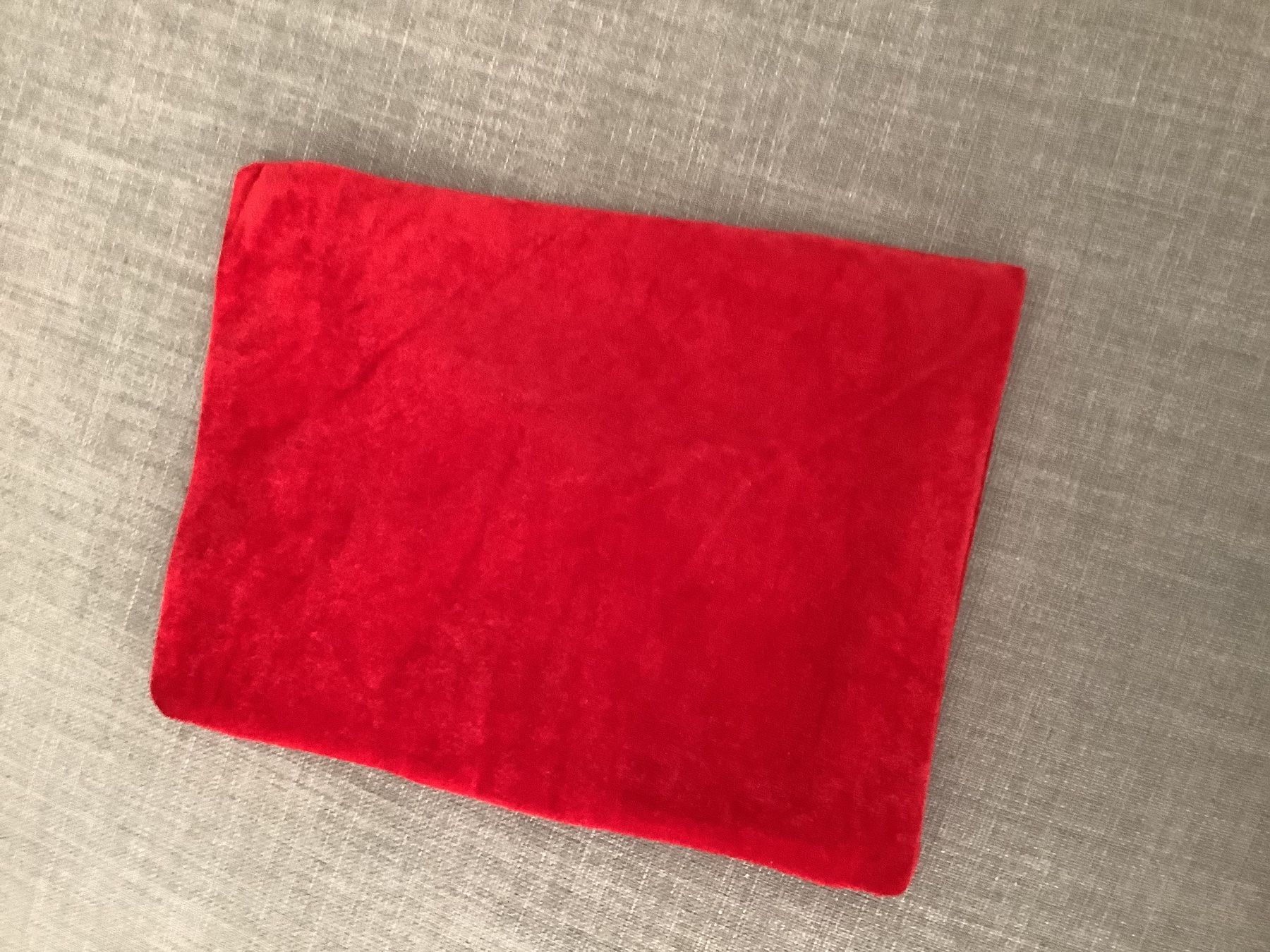 Borse: Velvety red bag – Nuovo (secondo la descrizione) da Zürich venduto da eli_685m