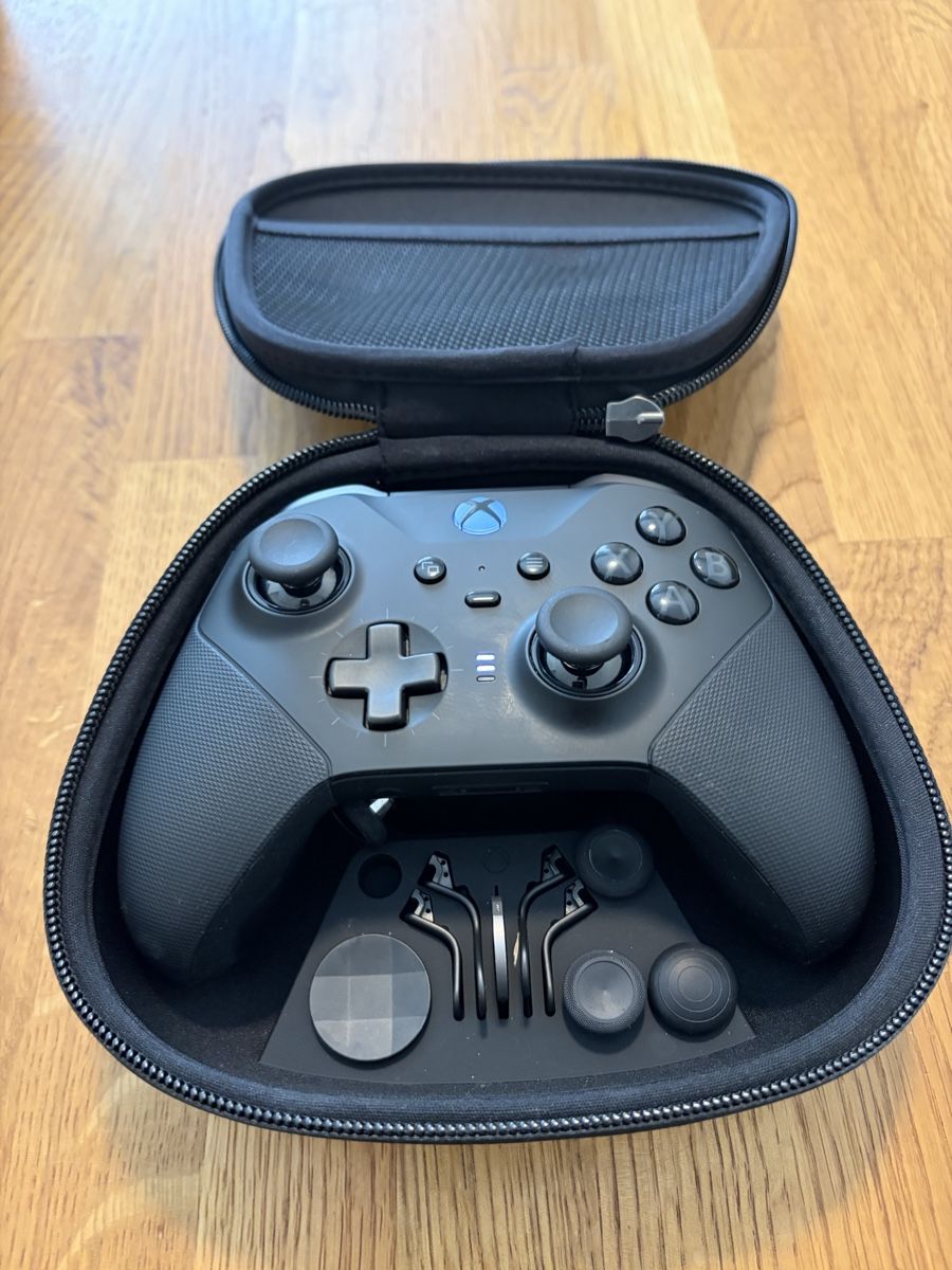 Microsoft Console: Xbox Series S & Zubehör – Usato da Raron venduto da bre_c9fh 1