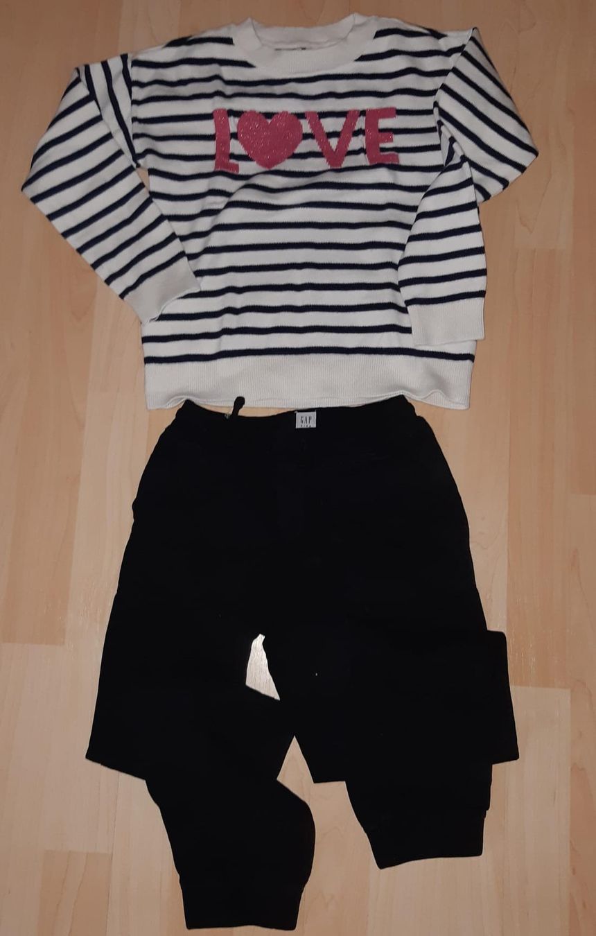 Gap Pantaloni: Mädchen Hose + Pulli, Gr. M 8-9-Jährige, Marke: GAP – Usato da sachseln venduto da soficool