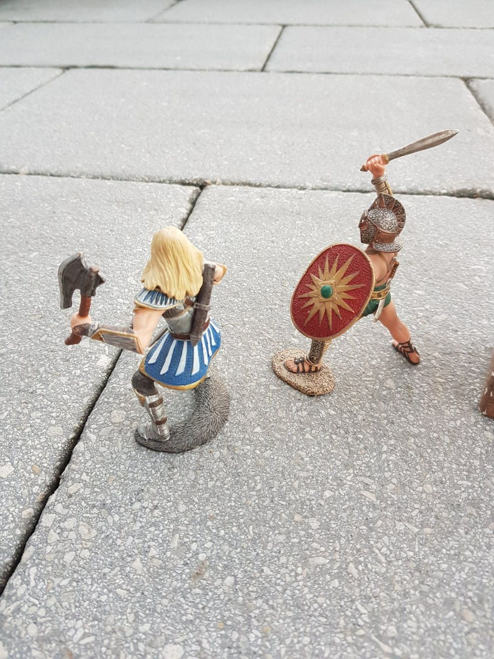 Schleich Figuren: Schleich "3 mal Krieger Spartaner und Helden" – Gebraucht aus Safenwil von  4