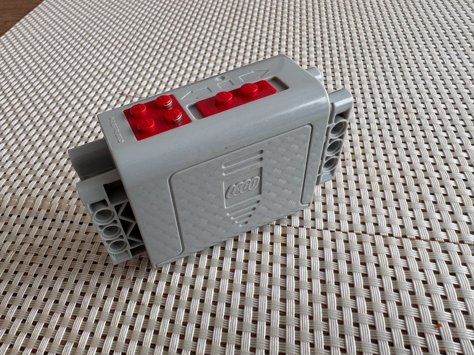 Lego Kit di costruzioni: Lego Technik 9V Batteriebox 54950 – Usato da Buochs venduto da Techtelmechtel