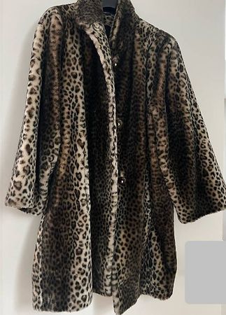 Manteau léopard en fausse fourrure 40/42
