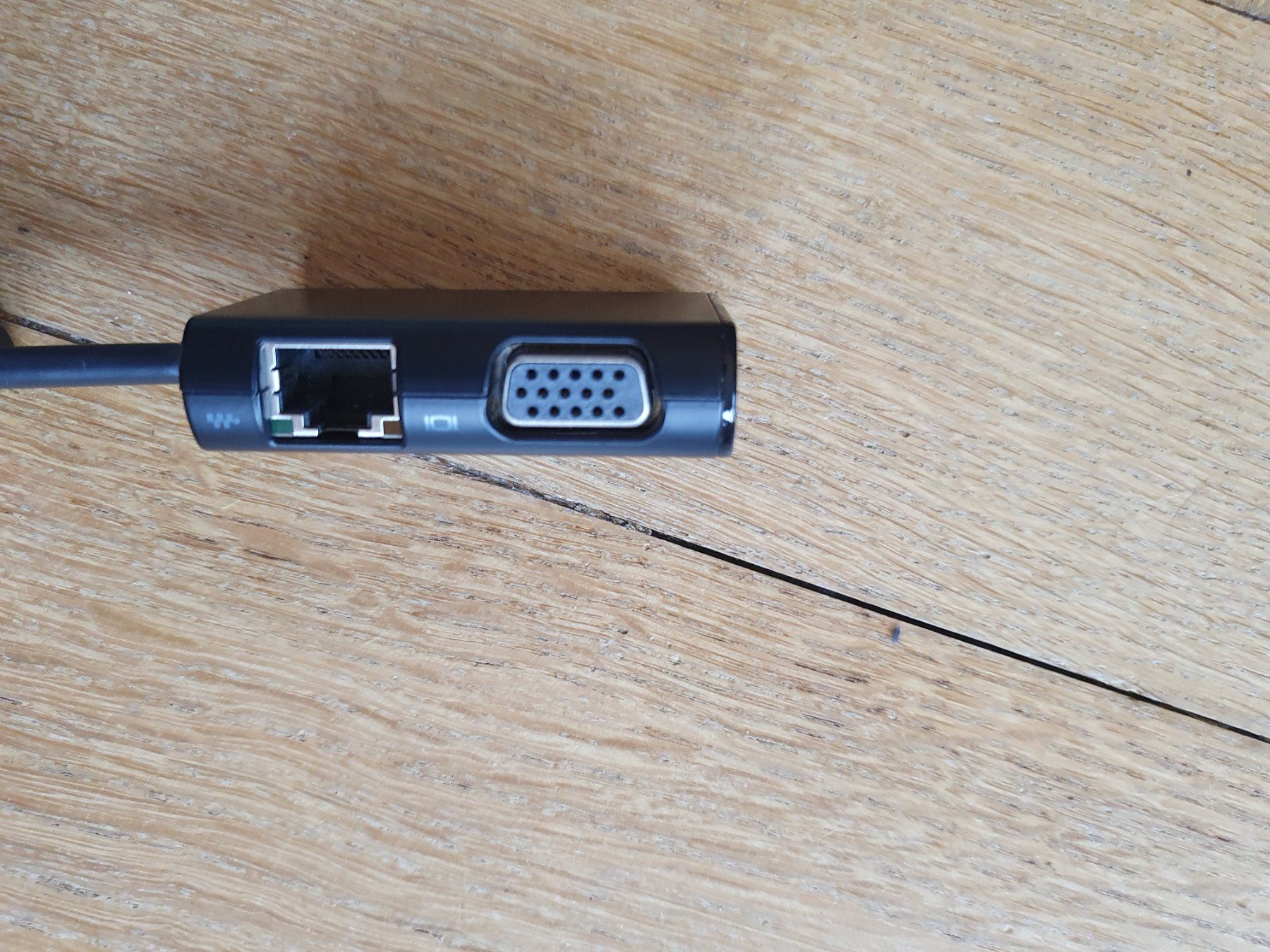 Unità & Adattatore: HP Dock Connector to Ethernet / VGA Adapter – Usato da Bern venduto da Llu 2