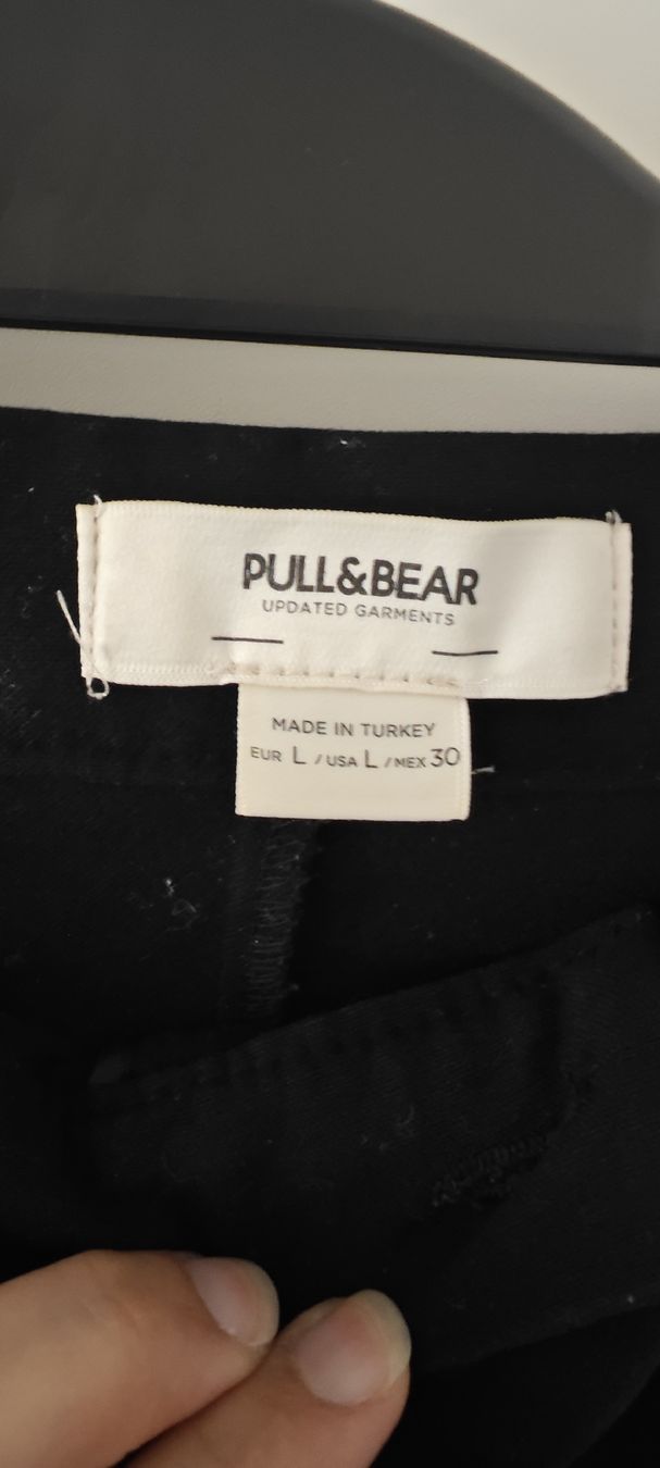 Pull&Bear Pantaloni: PULL & BEAR, schwarze Hose, gösse L – Usato da Wädenswil venduto da macik 2