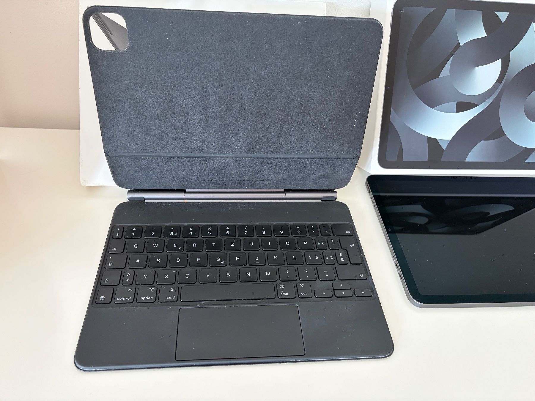 Apple Tablet PC: iPad Air 5. Gen. 64 GB Space Grau + Magic Keyboard – Usato da Locarno venduto da redwingsdetroit 6