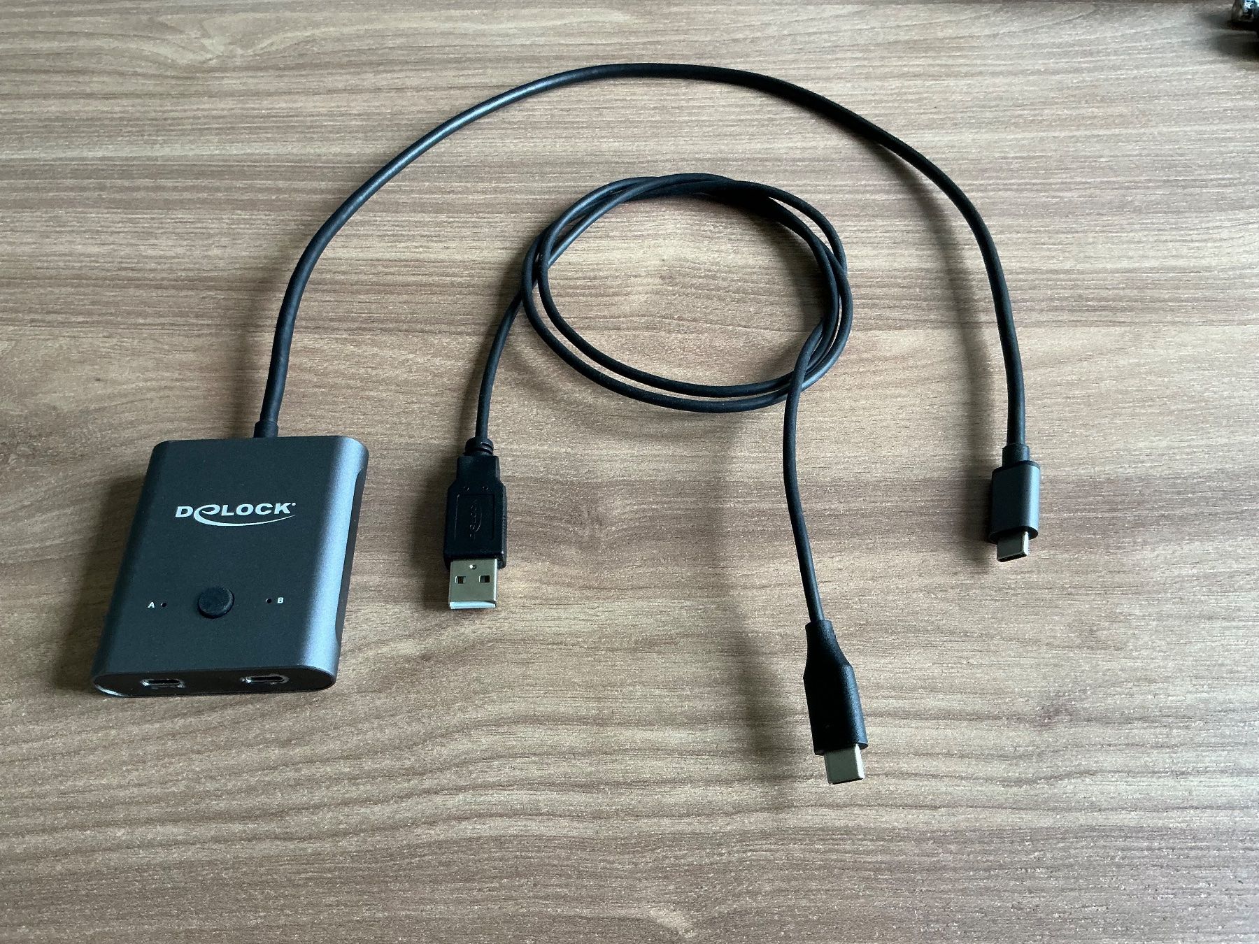 Câbles: USB Switch / 2x USB-C Buchse / 1x USB-C Stecker – D'occasion à Zürich par hub_h8vk