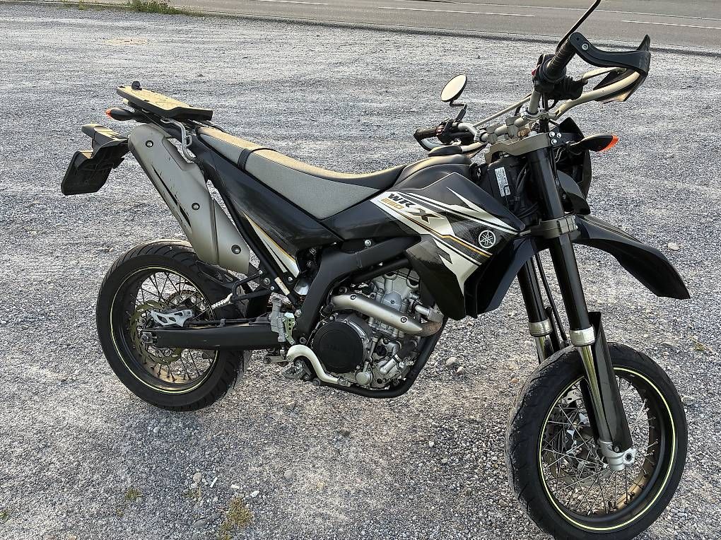 Enduro: Yamaha 250 mit Koffer – Usato da Uetikon am See venduto da and_b7p5 1
