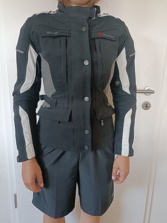Dainese Motorradjacke Damen mit Protektoren