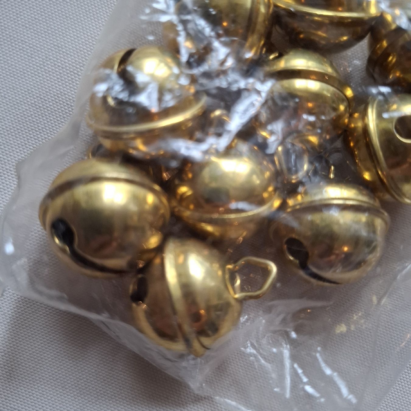 Glocken & Treicheln: 1 Pack Metallglöckchen – Neu (gemäss Beschreibung) aus Dietikon von Hirschkopf 2