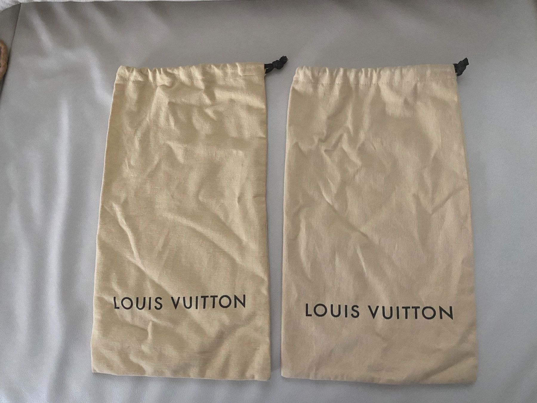 Louis Vuitton Taschen: 2 LOUIS VUITTON Dustbag/Staubbeutel, H40xB23cm – Neu (gemäss Beschreibung) aus Winkel von ferrari2022
