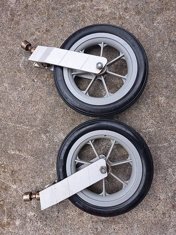 Kinderwagen: Thule Stroller Ersatzräder 2Stk. – Gebraucht aus Winterthur von feehee