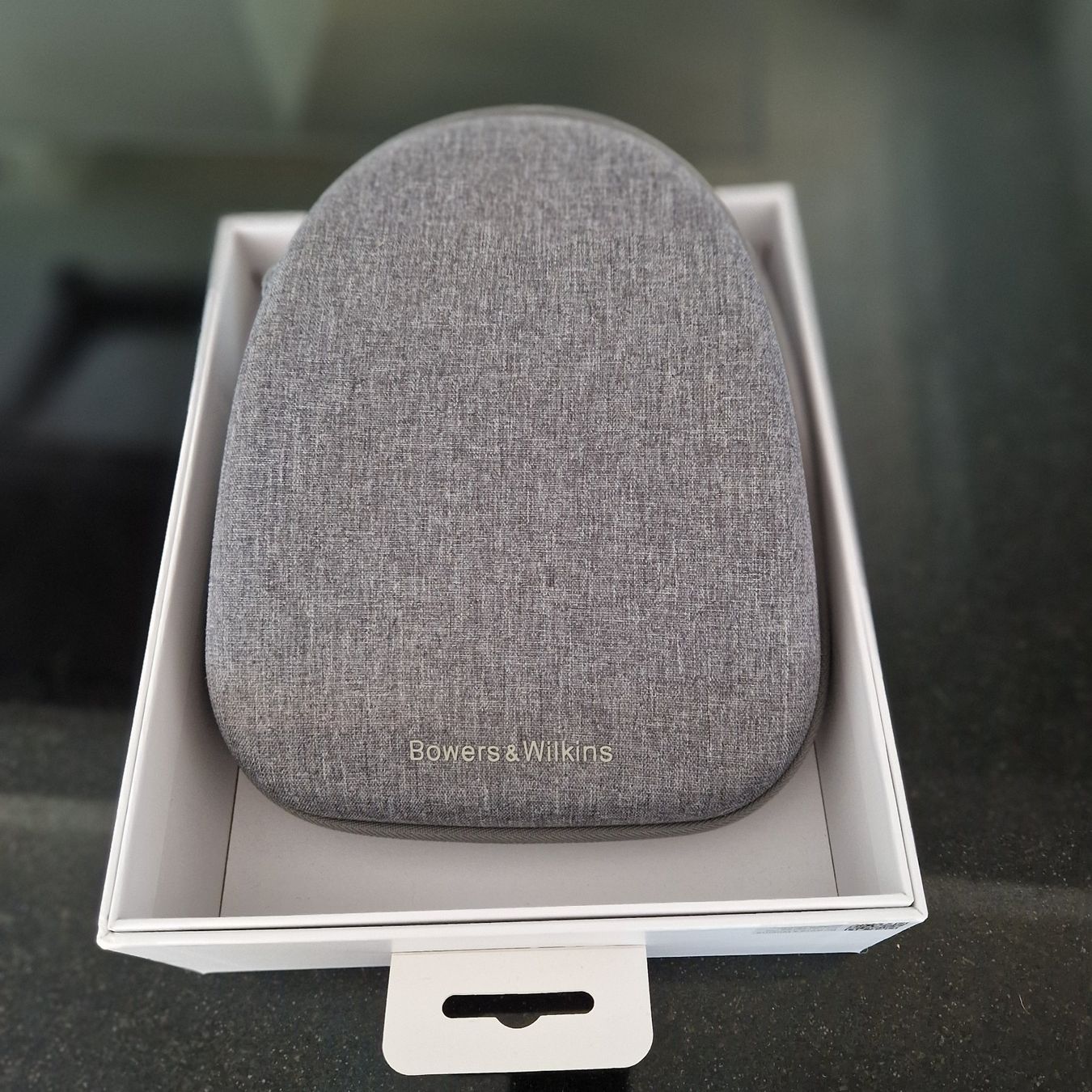Bowers & Wilkins Casques audio: Bowers & Wilkins Kopfhörertasche Grau – D'occasion à Gränichen par sunchi07