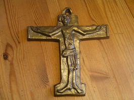 Massives Bronze Wandkreuz Kruzifix – Im Stil von Egino Weine