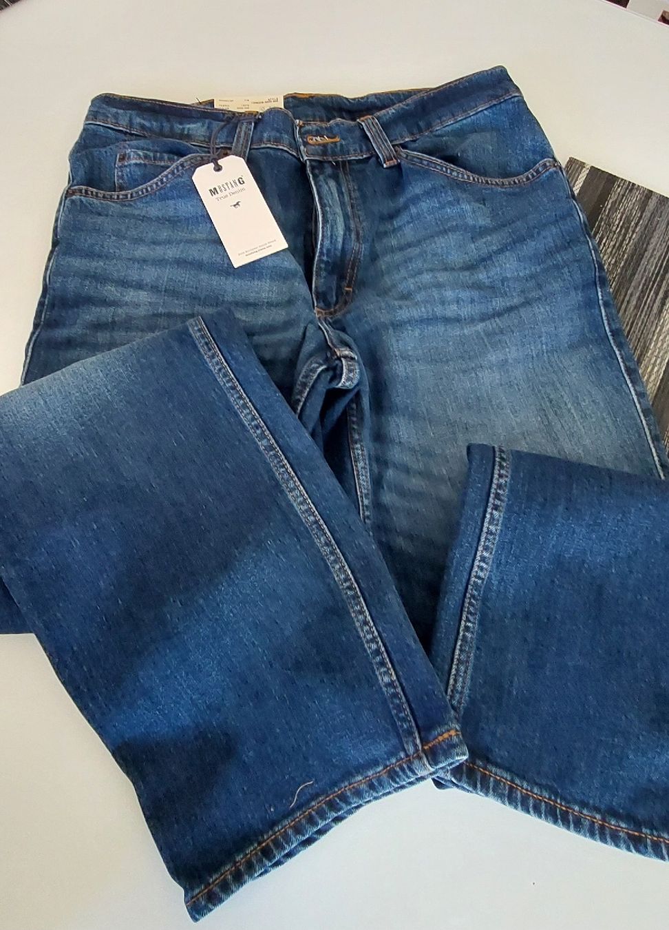 Jeans: Jeans – Neuf (Voir description) à Kyburg-Buchegg par Rolf1velo
