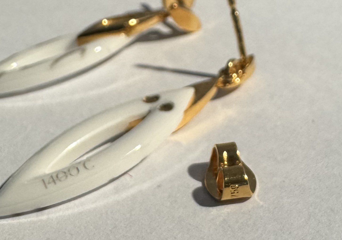 Orecchini pendenti & Orecchini a lobo: Ohrhänger 18kt. GG mit Ceramic 1400C mit Stecksystem – Nuovo e nell'imballaggio originale da Hombrechtikon venduto da Harosa 2