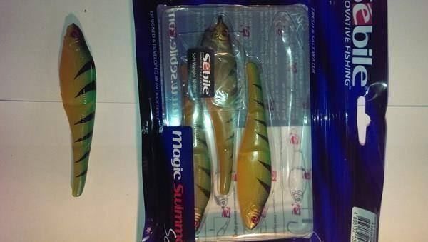 Esche: 4 Sebile Magic Swimmer 105 mm fire tiger – Nuovo e nell'imballaggio originale da Fribourg venduto da versus702
