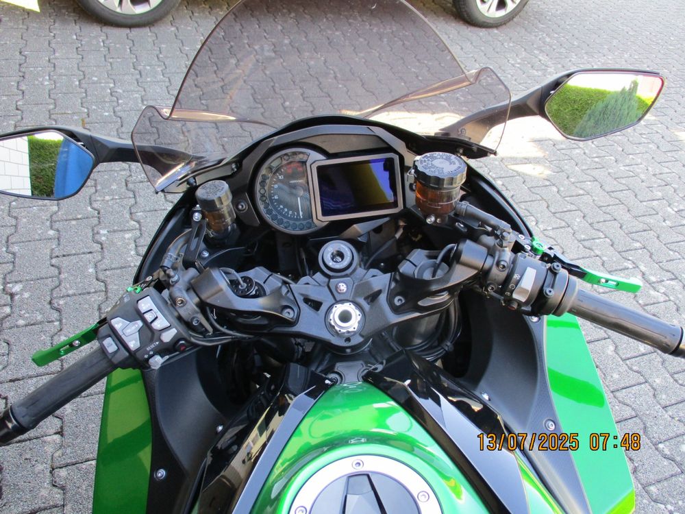Kawasaki Touring: KAWASAKI NINJA H2 SX SE+ TOURER – Gebraucht aus Safenwil von universum78 3