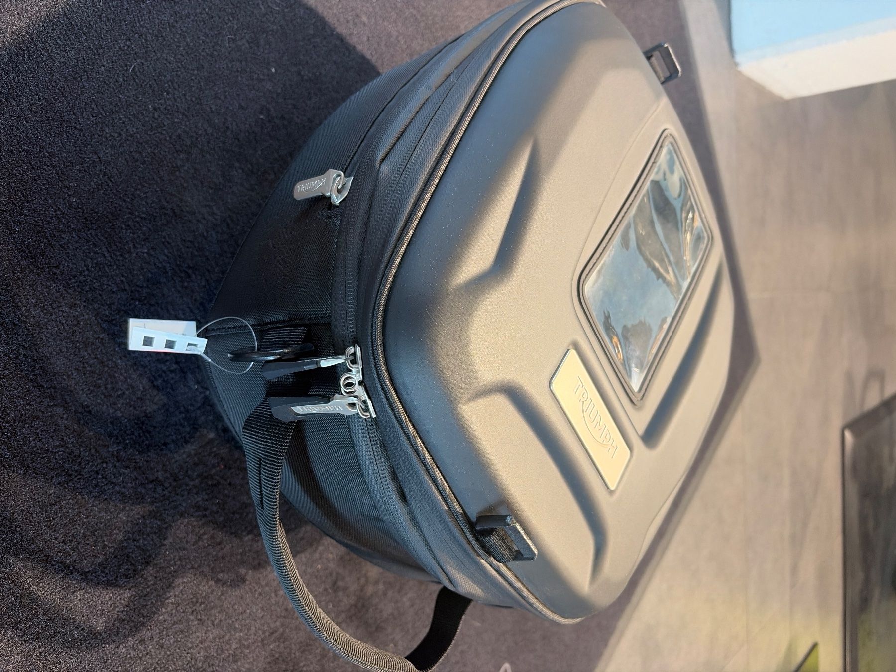 Valigie: neuer Tankrucksack Triumph Tiger 1200 – Nuovo (secondo la descrizione) da Seewen SZ venduto da MotoCenterSchwyz 2