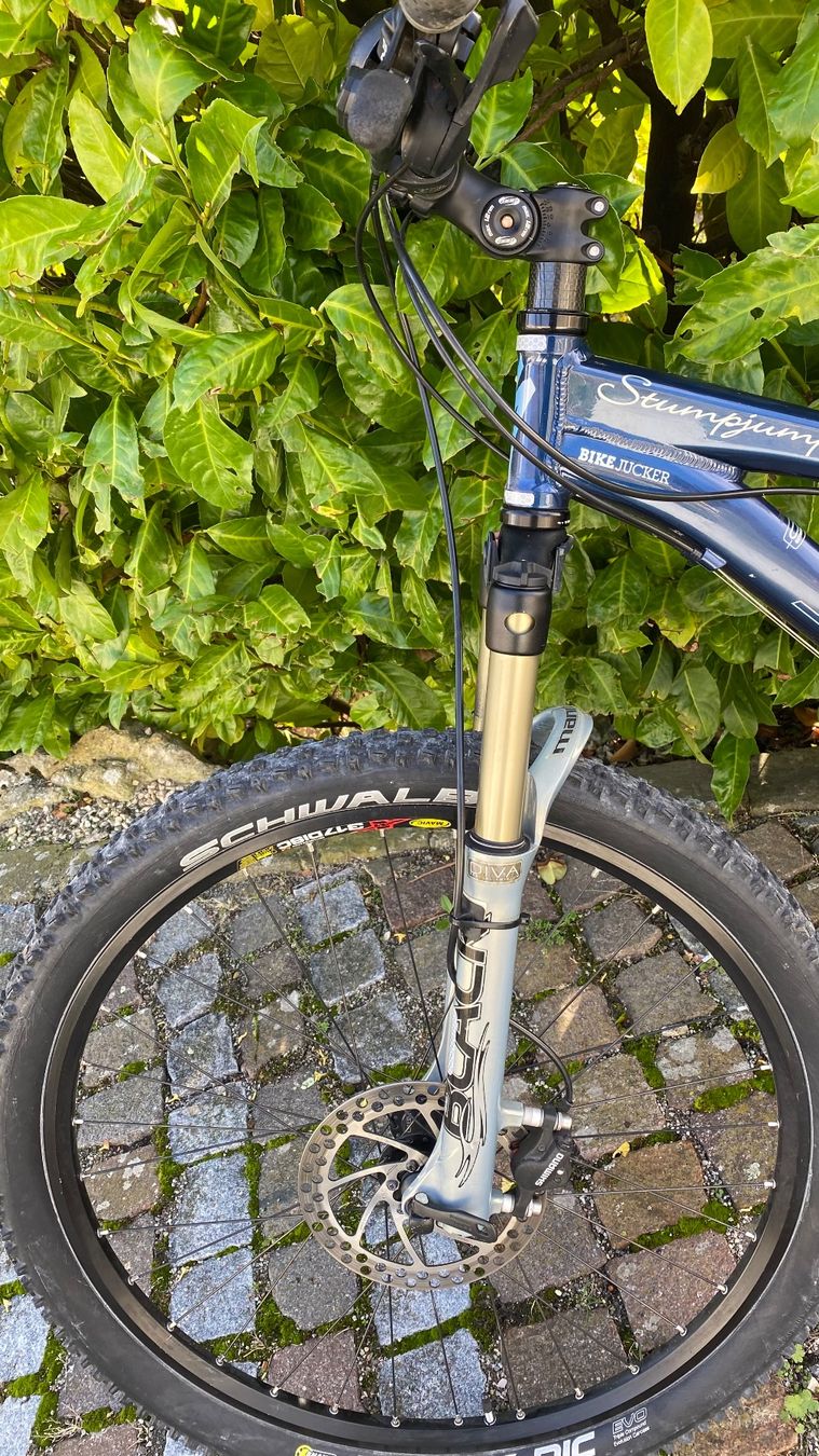 Specialized Velos: Zum Verkauf steht ein  gebrauchtes Specialized Stumpjumper – Gebraucht aus Tüscherz-Alfermée von president02 3