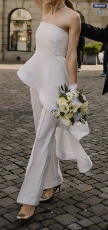 Tute: Braut Jumpsuit mit Seiden-Volants – Usato da Zürich venduto da JeanBng 3