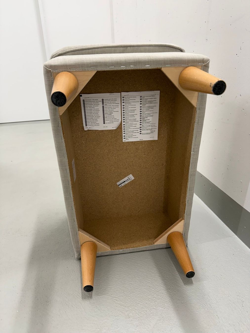 Ikea Poltrone: IKEA STRANDMON beige mit Hocker – Usato da Untersiggenthal venduto da flexodietrich 2