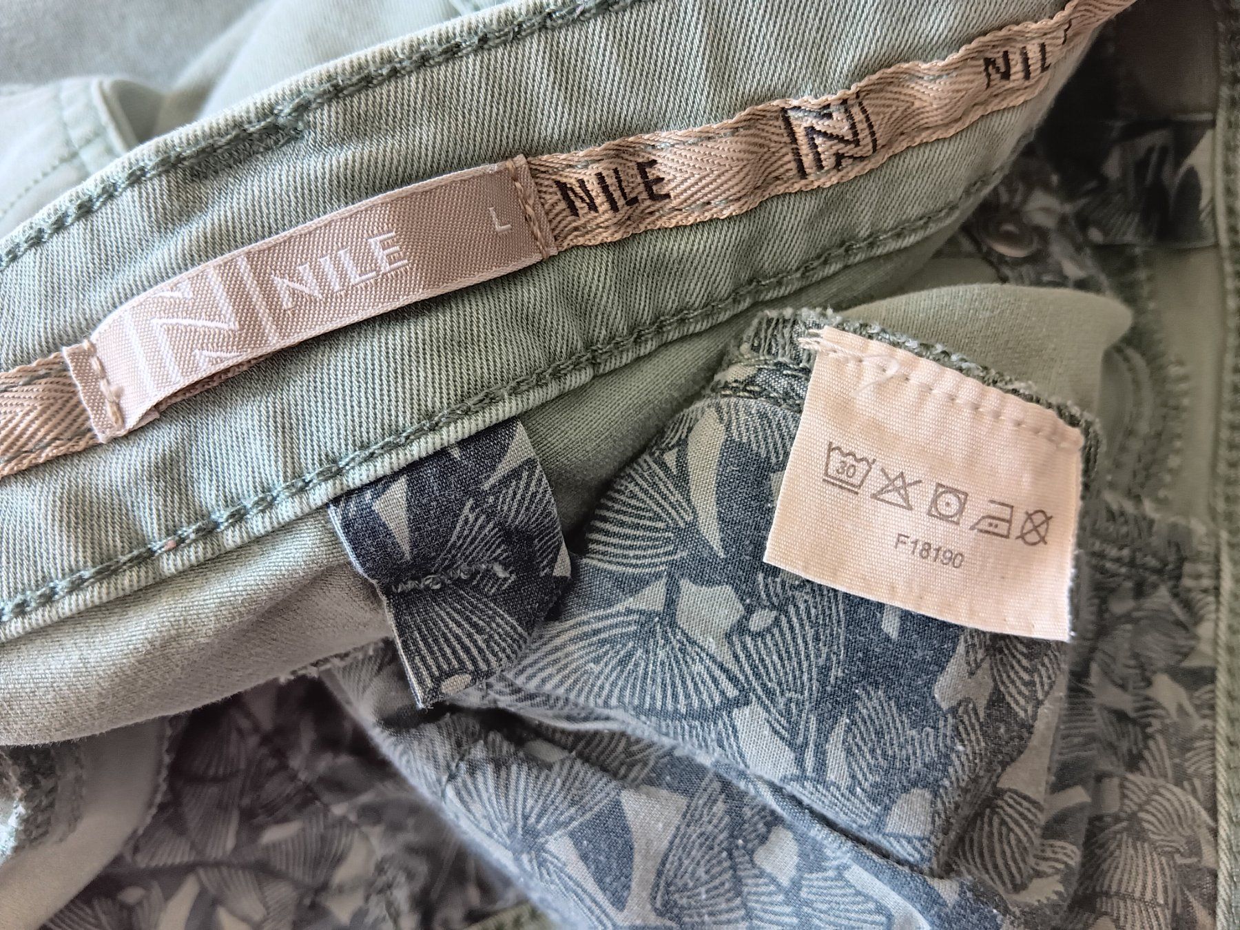 Nile Jeans: NILE Jeans taille / Grosse L – Usato da Cossonay-ville venduto da Super-Price-Quality 9