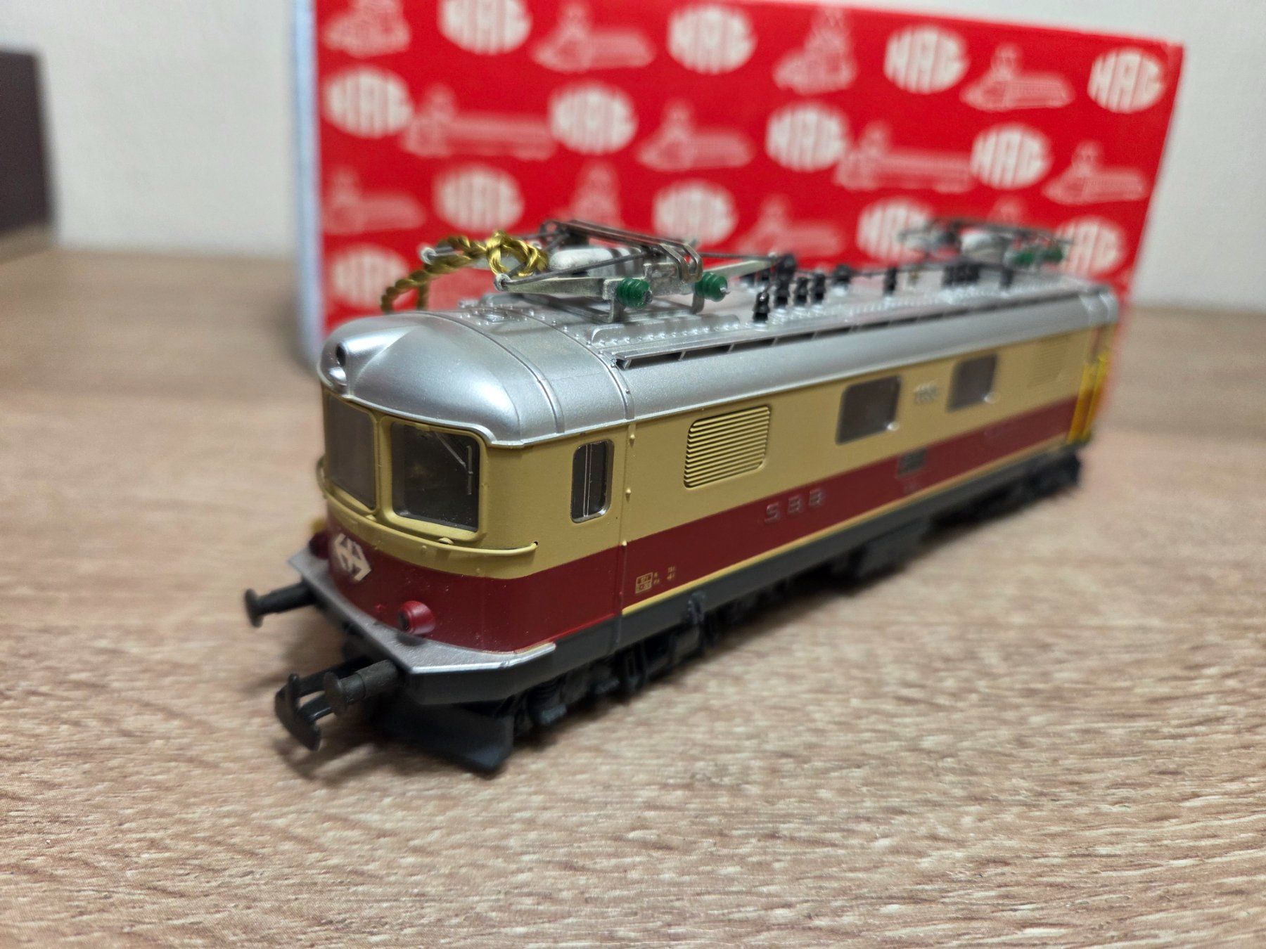 Hag Modellini di ferrovie: Hag 231 E-Lok Re 4/4 I SBB H0 – Usato da St-Aubin-Sauges venduto da Lo_Go 2