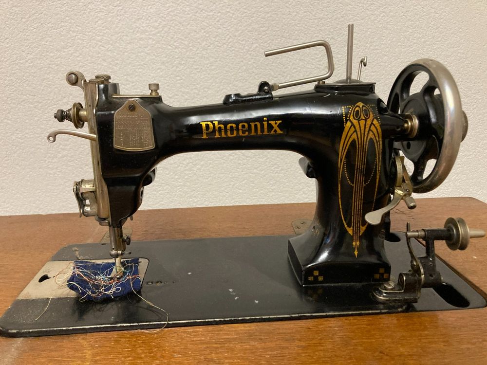 Antike Nähmaschine Phönix mit Tisch (Gebraucht) in Jegenstorf für CHF ...