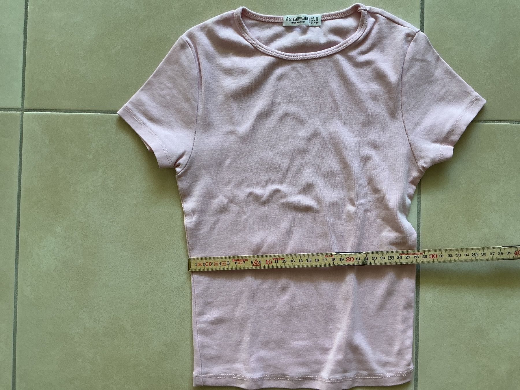 Stradivarius T-shirts: T-Shirt Stradivarius rosa – D'occasion à Frauenfeld par Stehojen 4