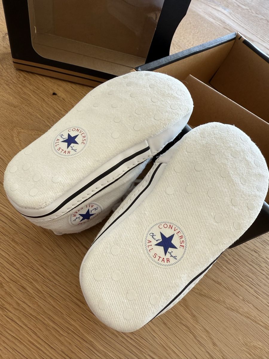 Converse Herrenschuhe: Converse All star Chuck Taylor Grösse UK 3 – Neu (gemäss Beschreibung) aus Goldswil von Fisel 4