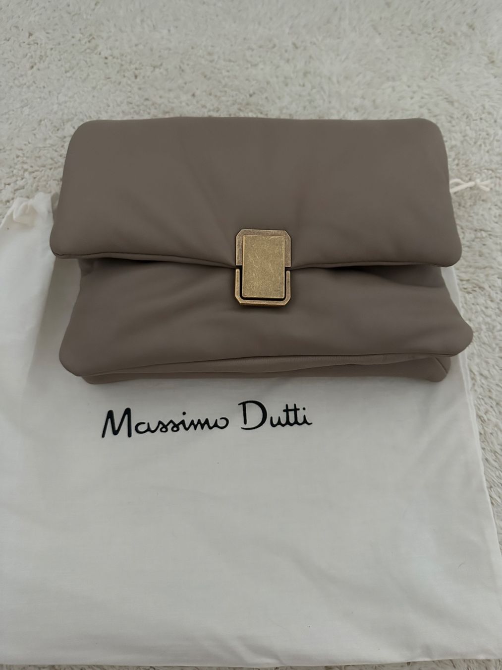 Massimo Dutti Borse da donna: Massimo Dutti padded bag – Usato da Dallenwil venduto da ZD2019 1