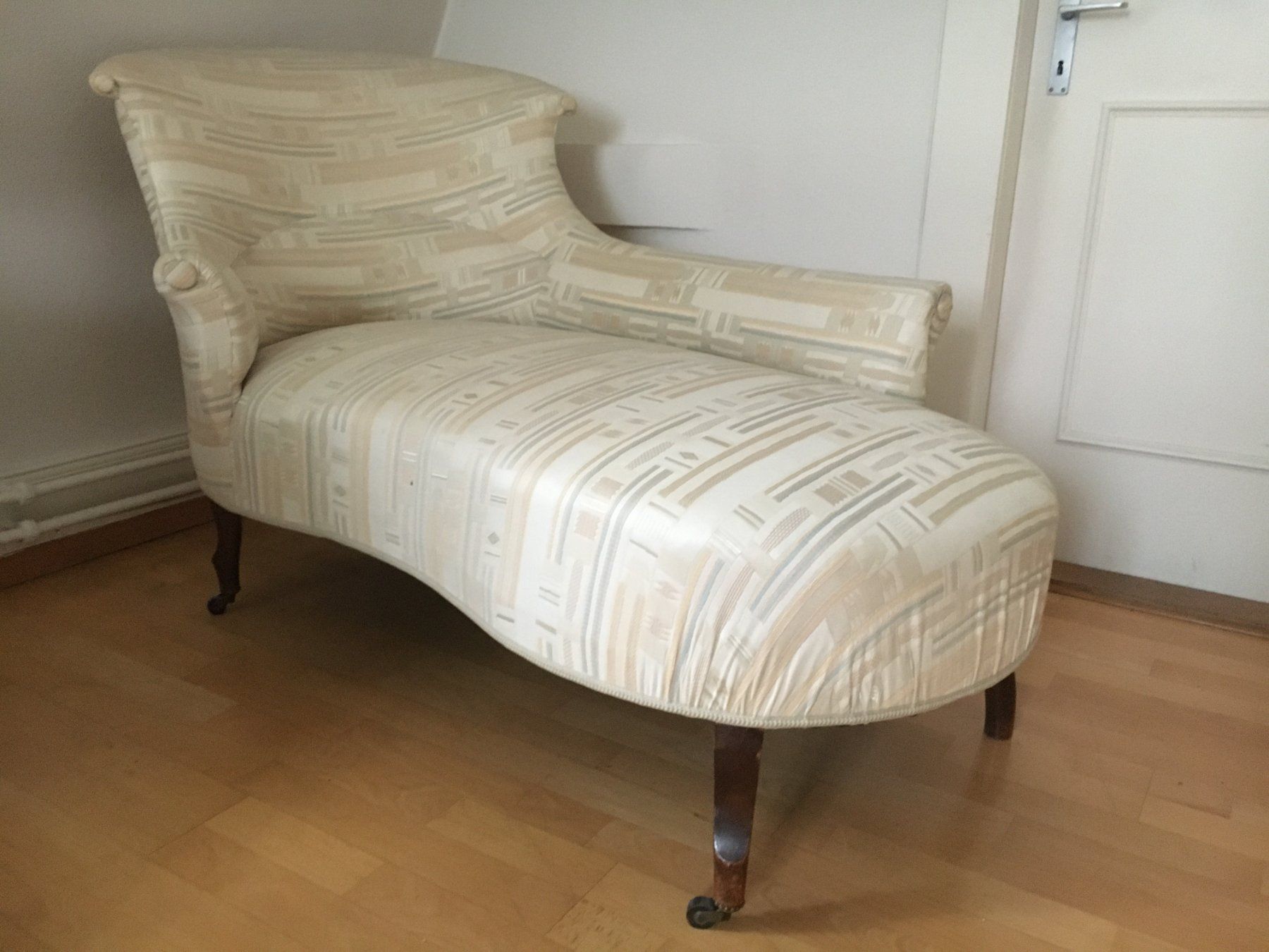 Liegen & Liegestühle: Chaiselongue / Recamiere / Ottomane – Gebraucht aus Zürich von abc033 1