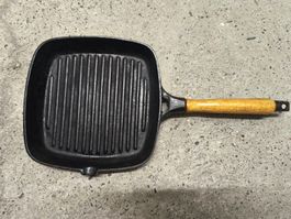 Gusseisen Grillpfanne mit Holzgriff gut erhalten
