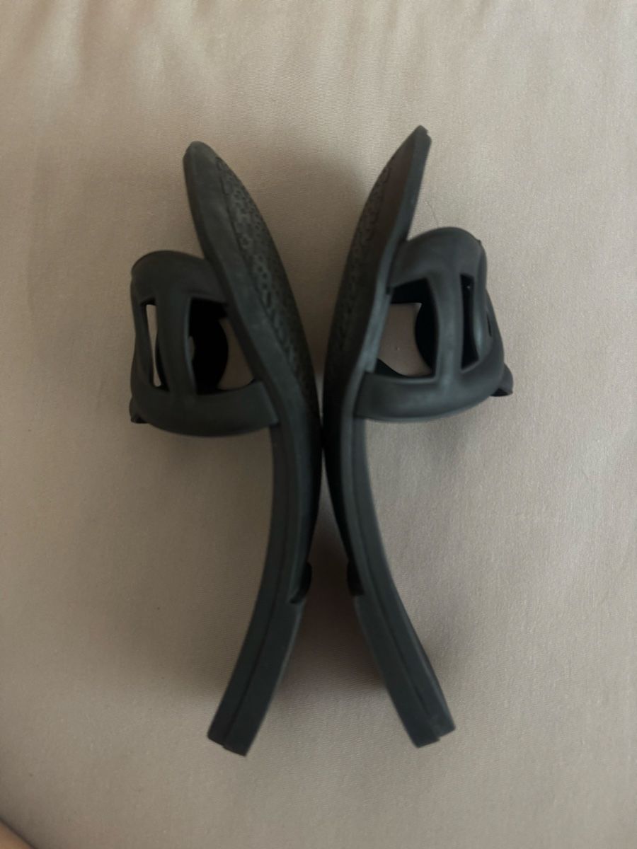 Hermès Chaussures femmes: Hermès Aloha Sandal size 38  – Défectueux à Davos Dorf par gin_8k9d 2