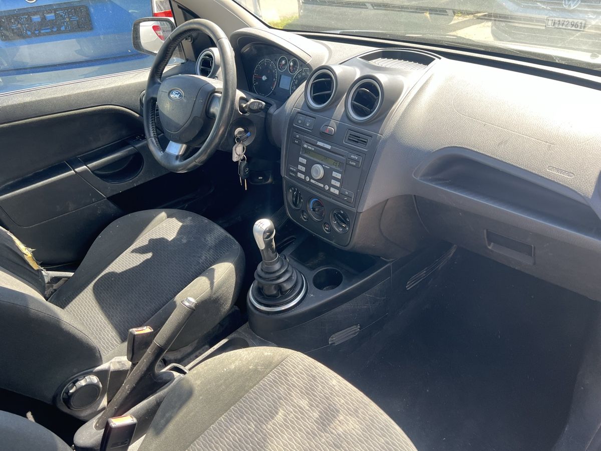 Ford Automobili: Ford Fiesta 1.6 16V – Difettoso da Menznau venduto da adi0601 6