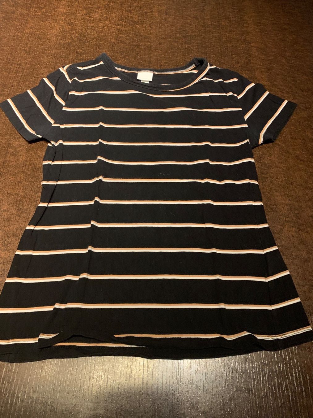 H&M Camicette, T-shirt & Top: T-shirt de chez H&M taille M – Usato da Domdidier venduto da qatar1973 2