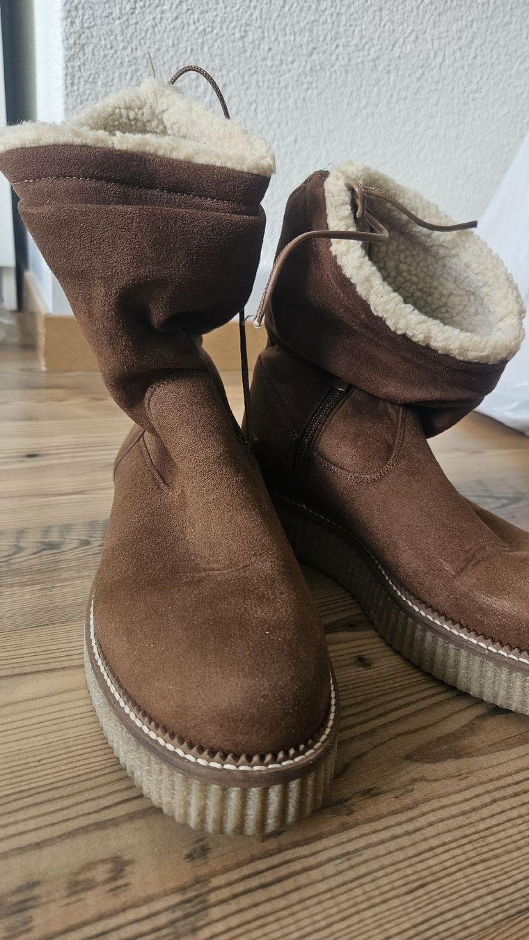 Scarpe da donna: Snow Winter boots – Usato da Bern venduto da apo_772h